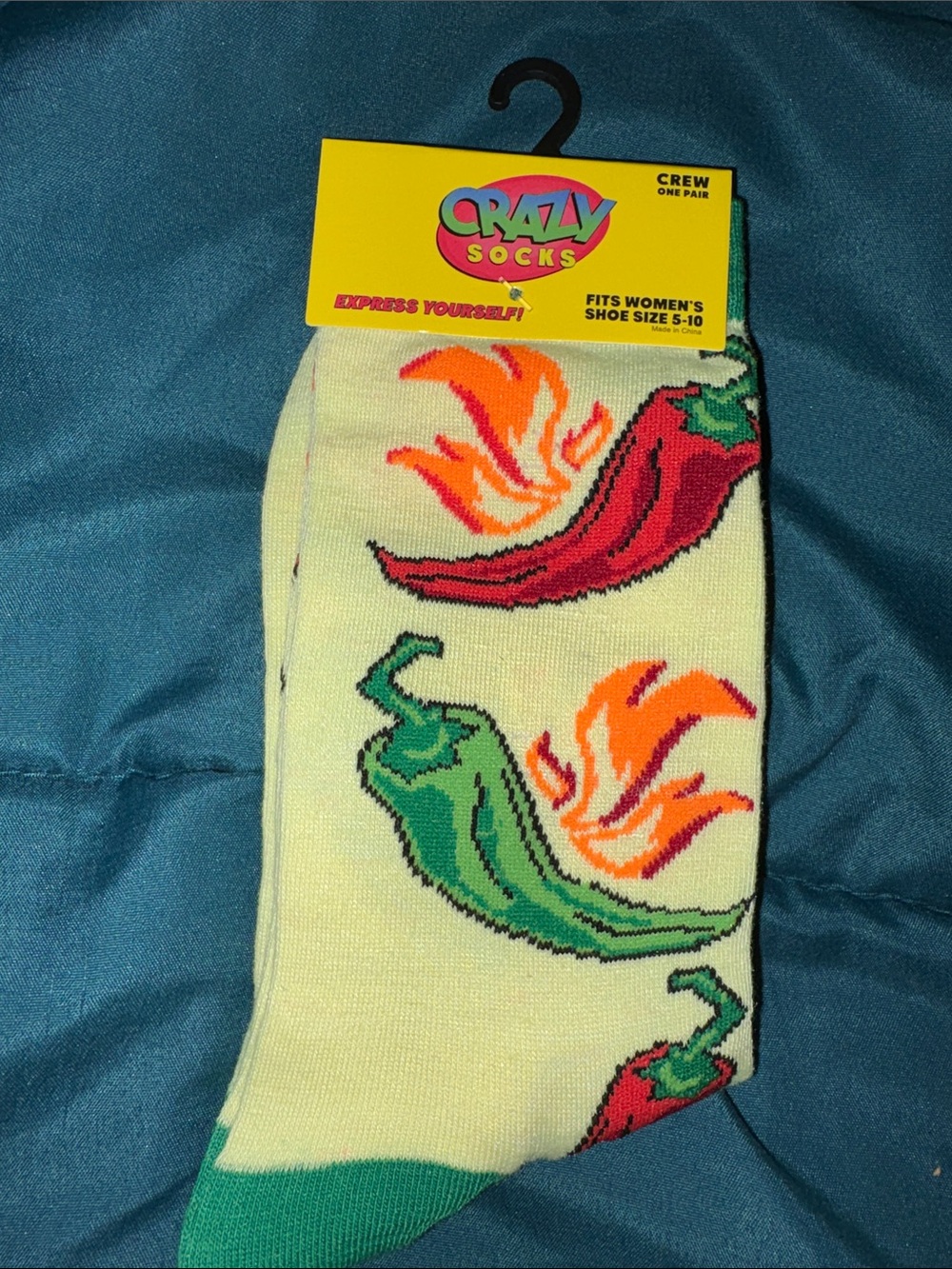Crazy Socks Chili Pepper Hot spicy 🌶️ Crew Socks in light green, Red & Green